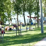 Familia Camping Balaton Campingplatz Balatonoszod