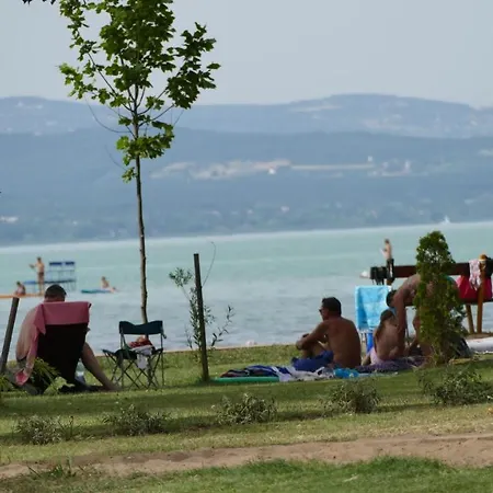 营地 Familia Camping Balaton 鲍洛托内瑟德
